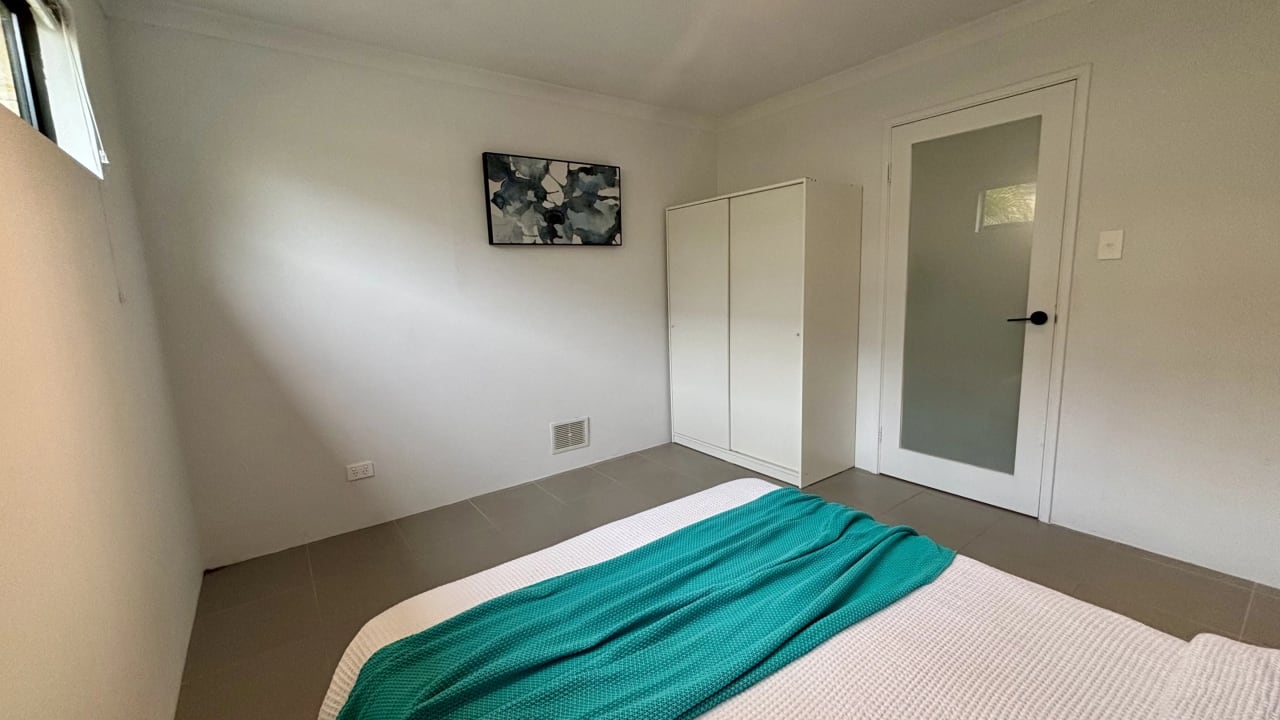 Room in a share house