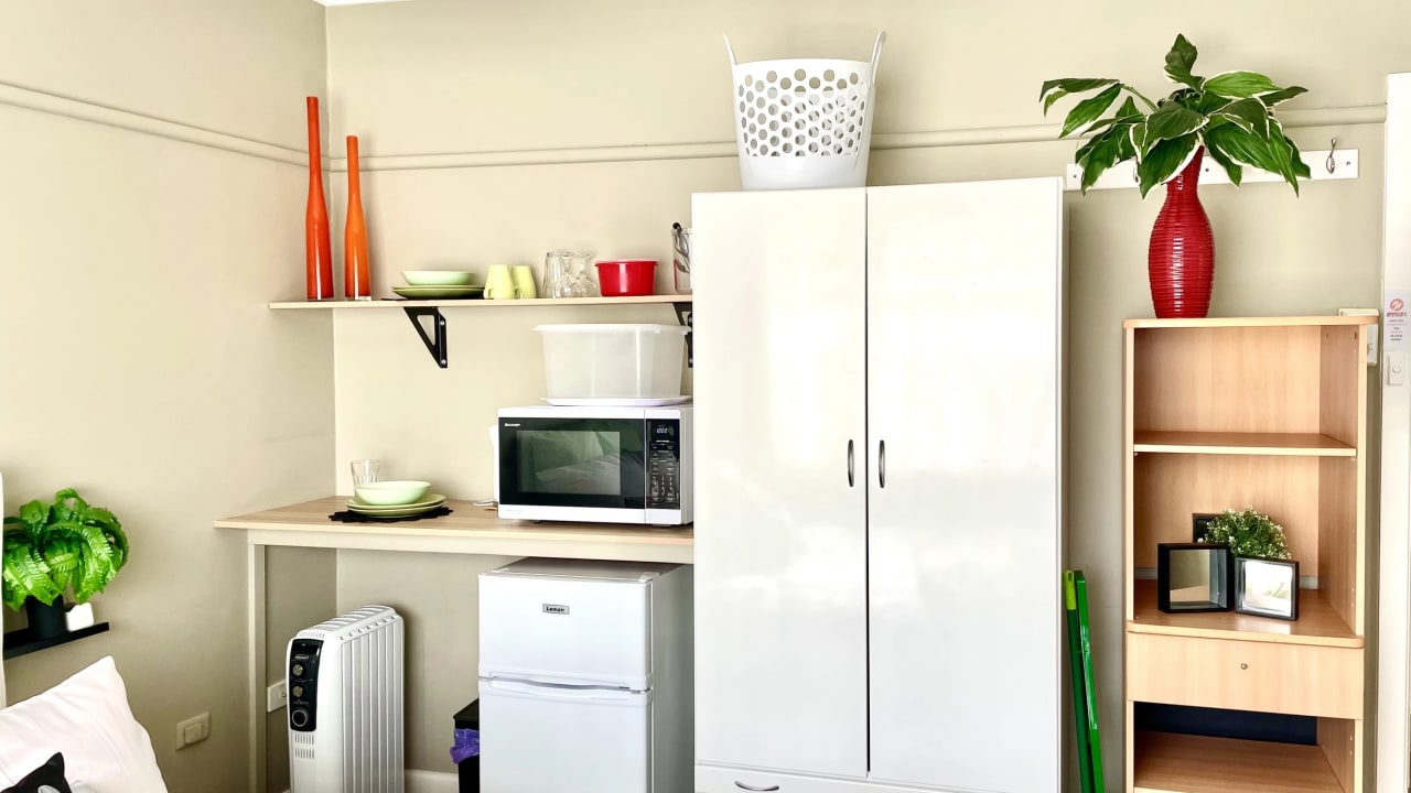 Furnished room in a share house