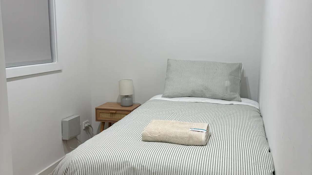 Furnished room in a flatshare