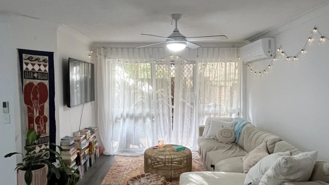 Whole property with 2 rooms for rent