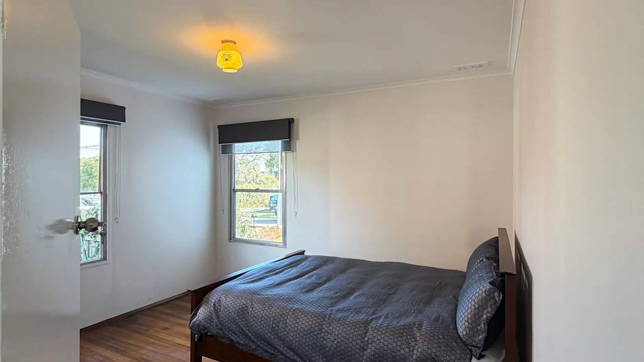 Room in a share house