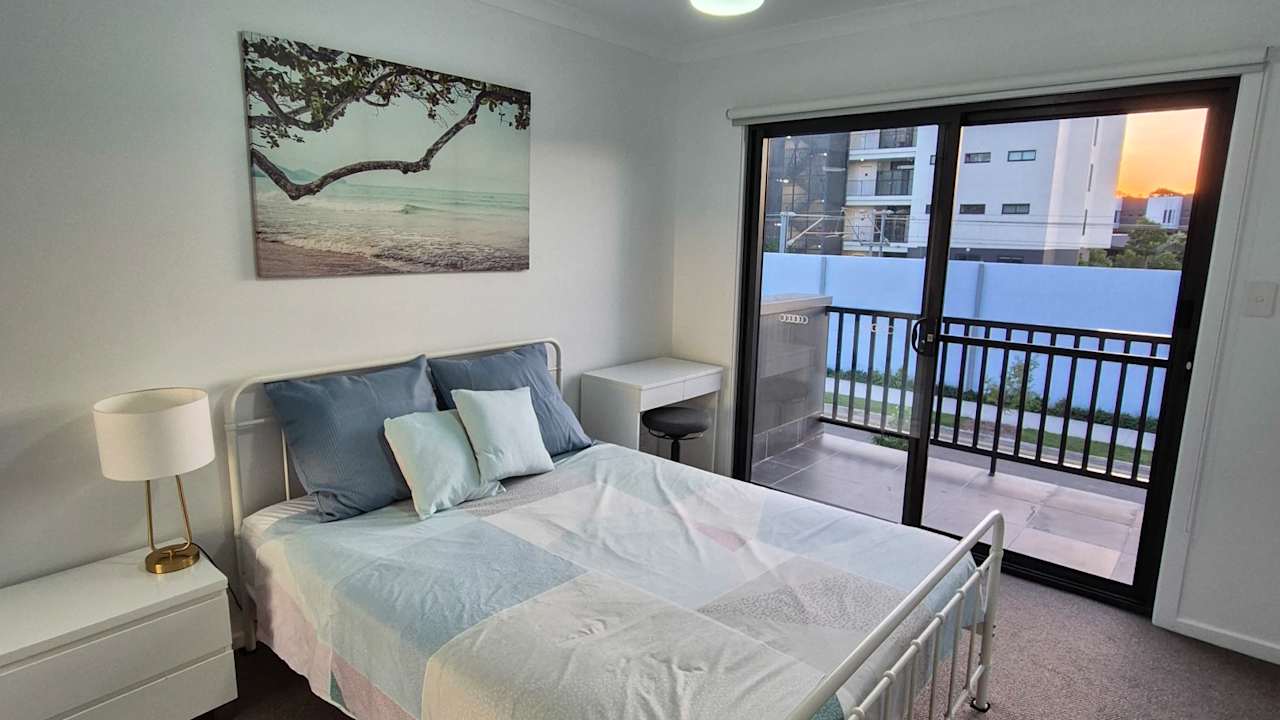 Furnished room in a flatshare