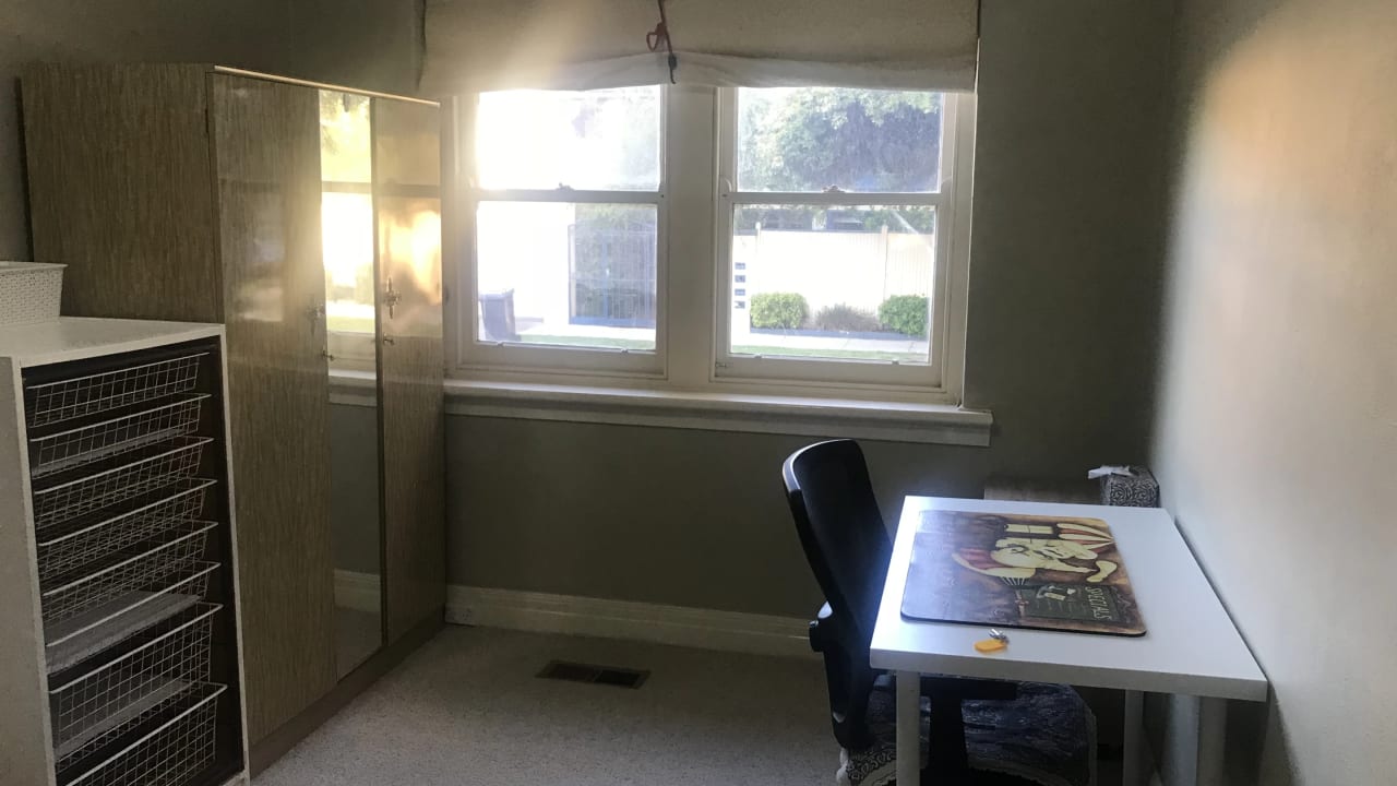 Furnished room in a share house