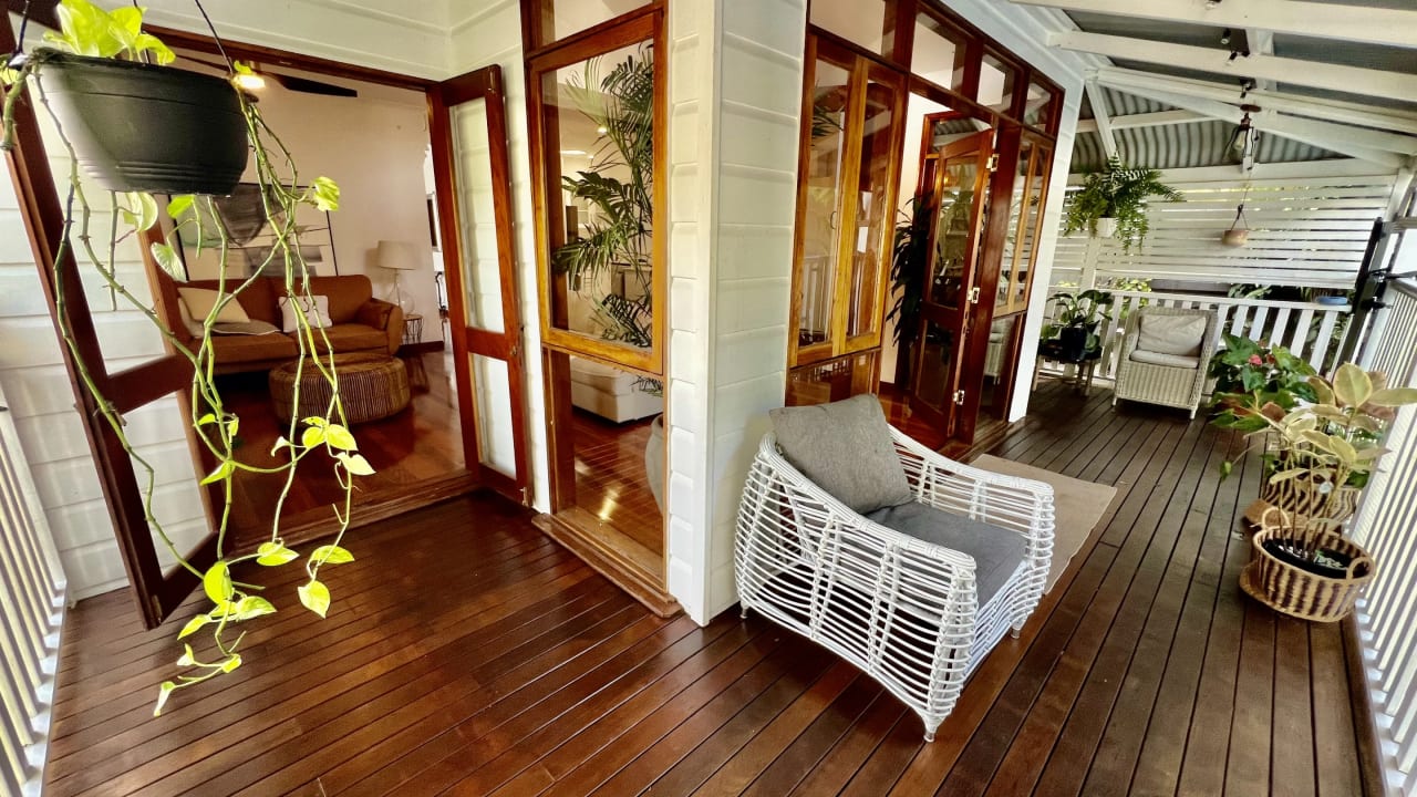 Whole property with 3 rooms for rent
