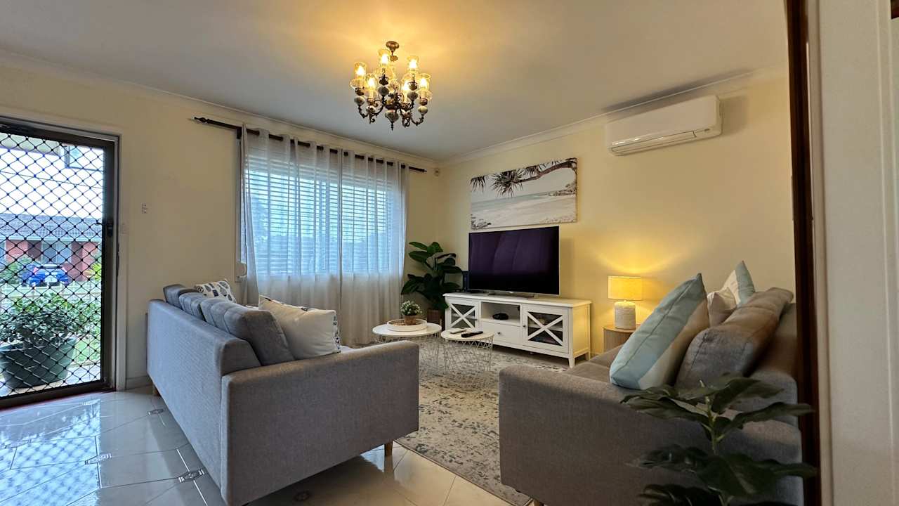 Whole property with 3 rooms for rent