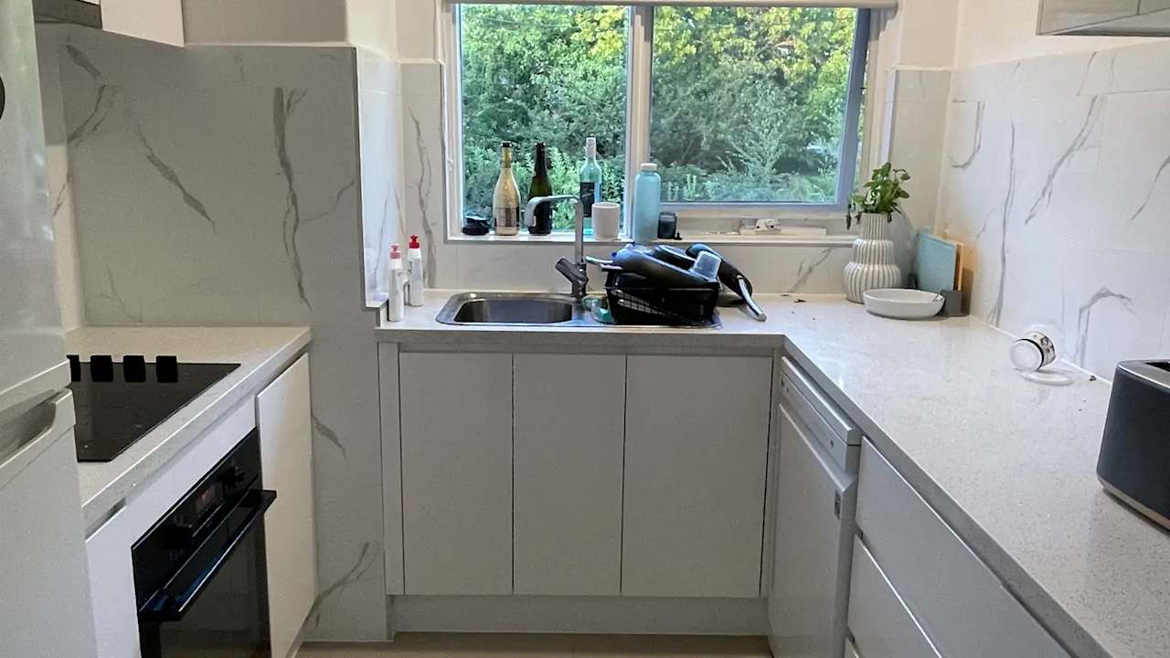 Unfurnished room in a flatshare
