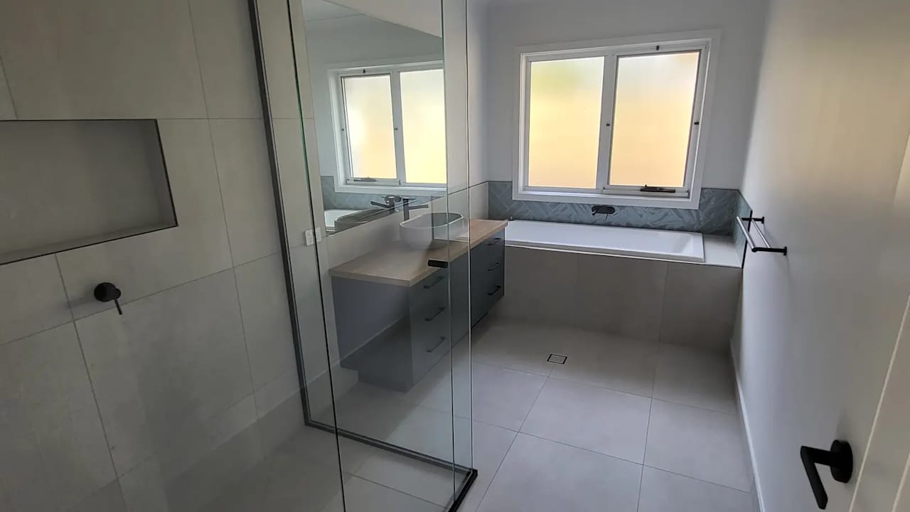 Room in a share house