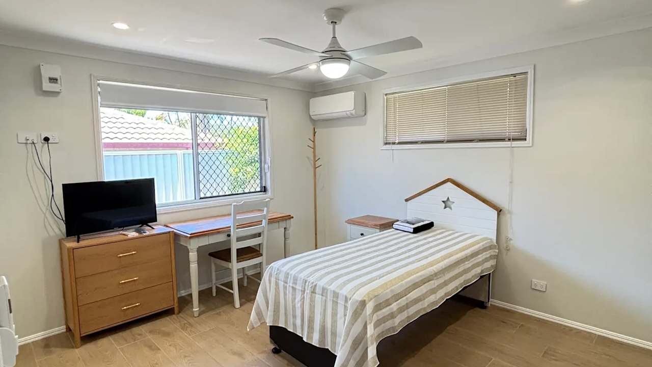 Furnished room with own bathroom