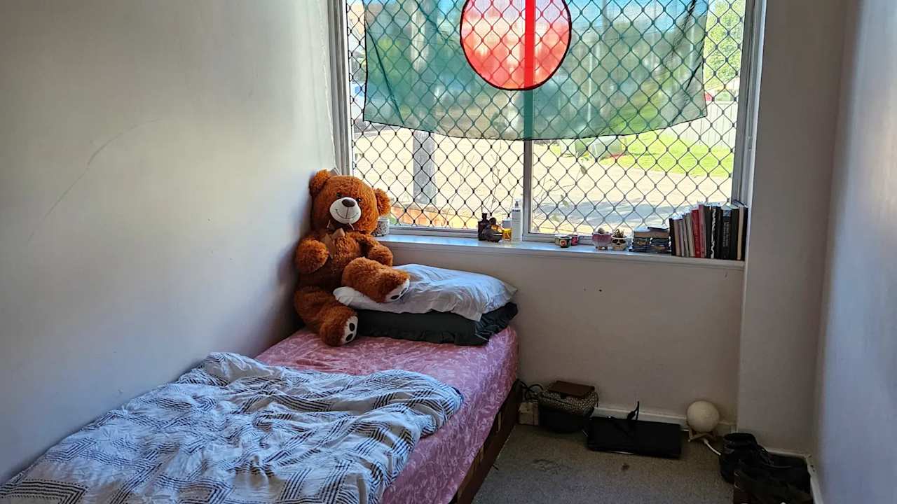 Unfurnished room in a share house