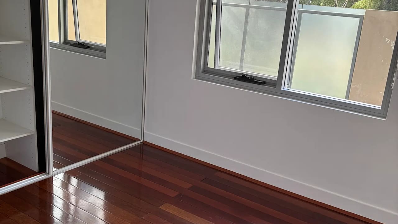 Unfurnished room with own bathroom