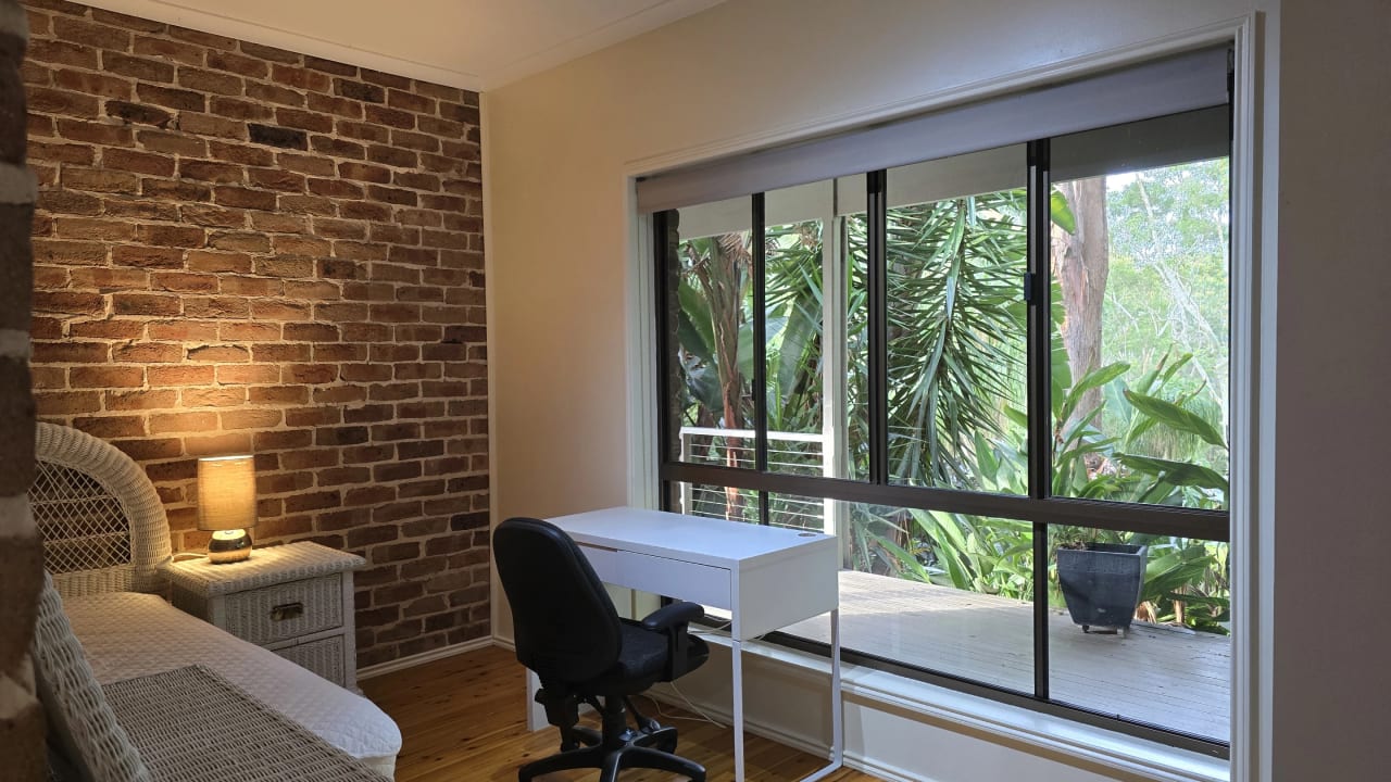 Furnished room in a share house