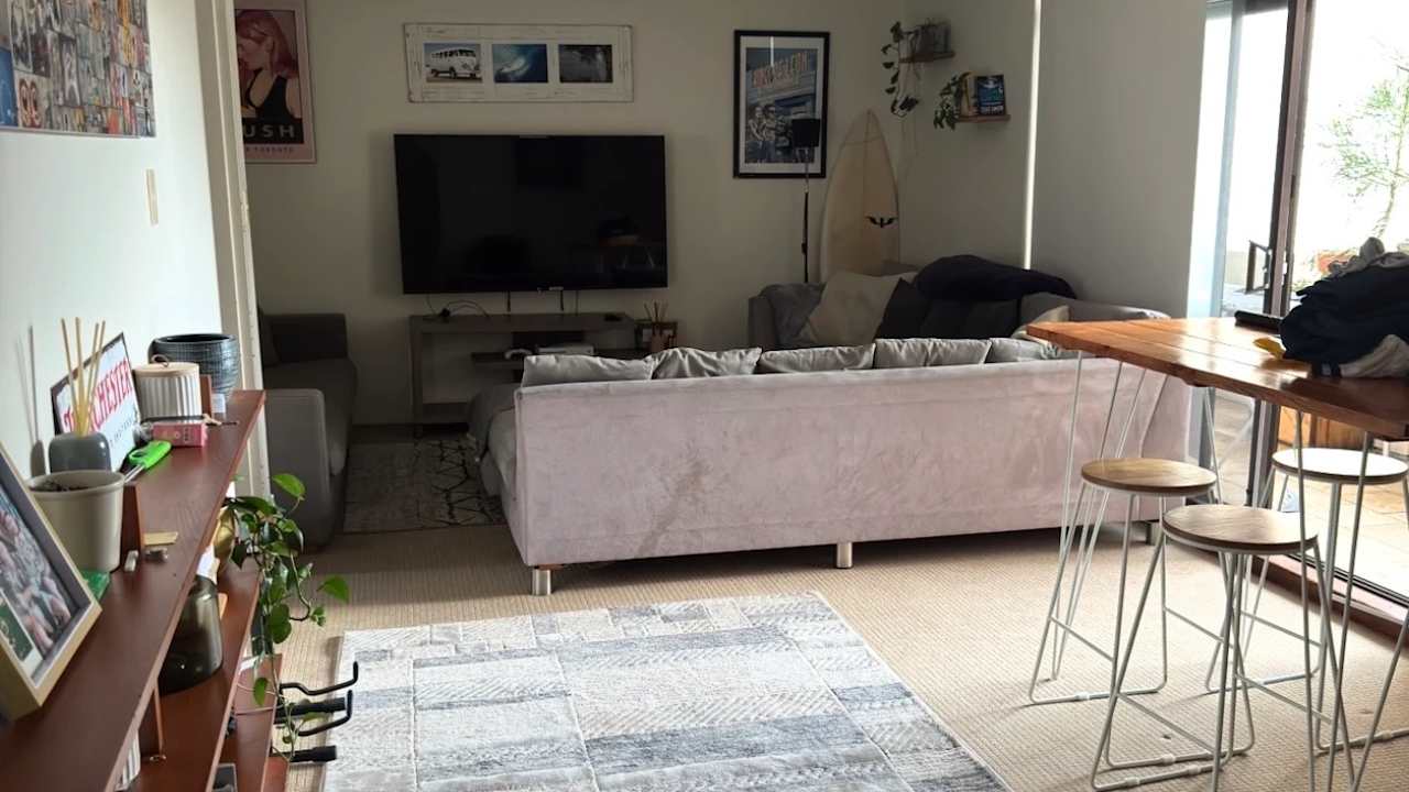 Furnished room in a flatshare