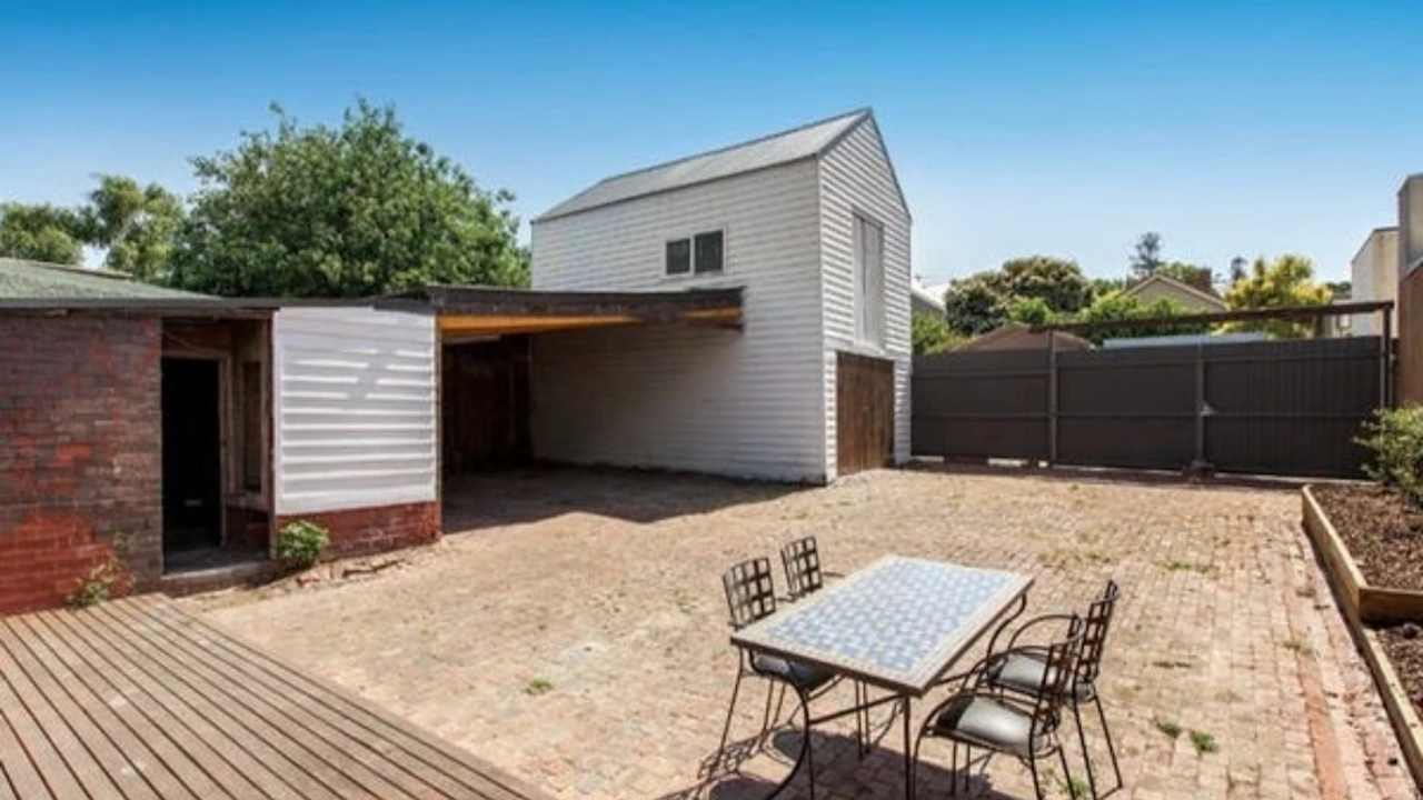 Room in a share house