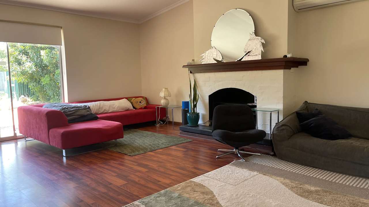 Room in a share house