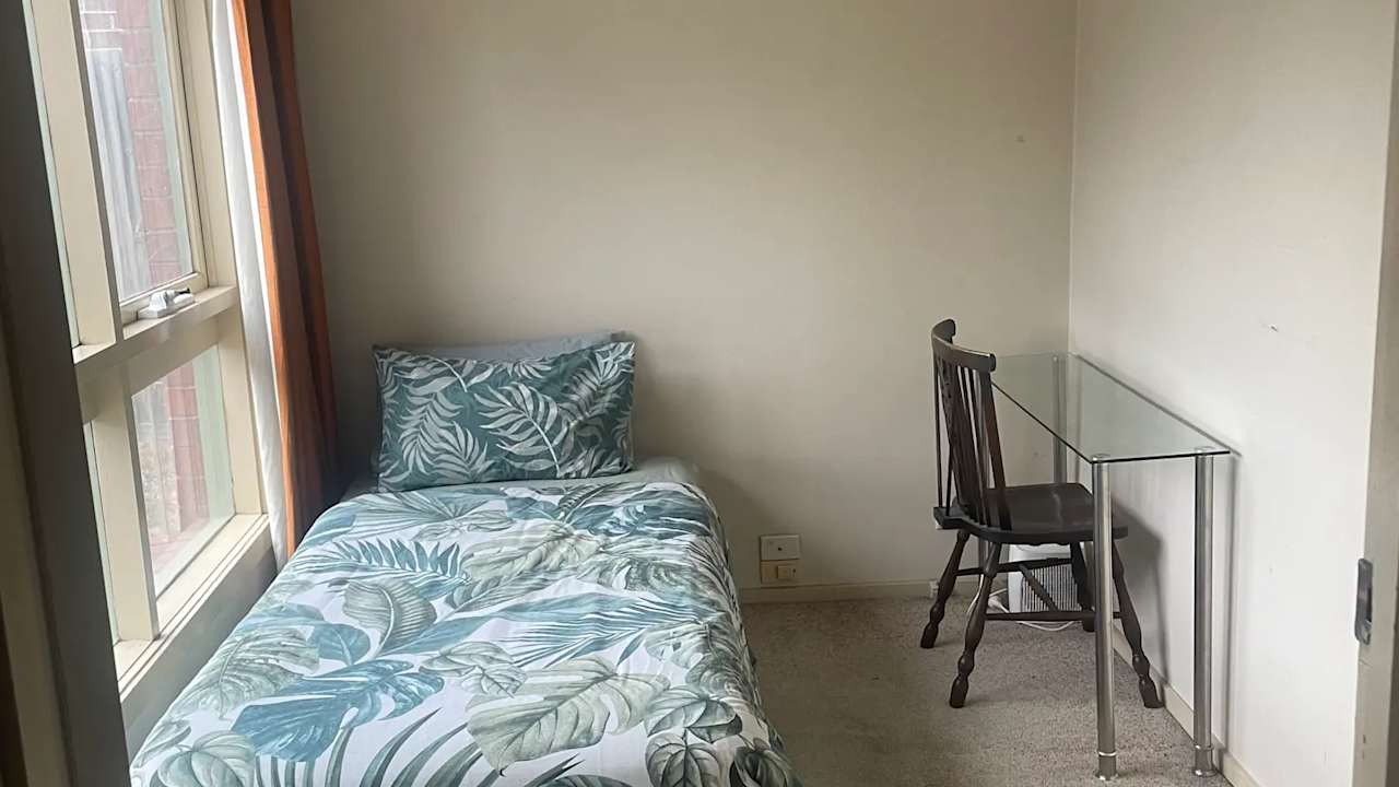 Room in a share house