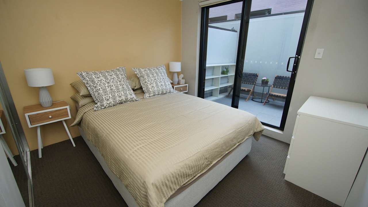 Furnished room with ensuite in a flatshare