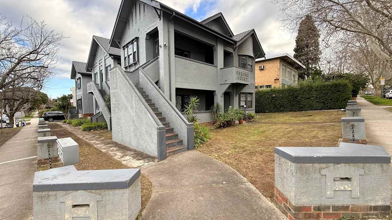 Whole property with 2 rooms for rent