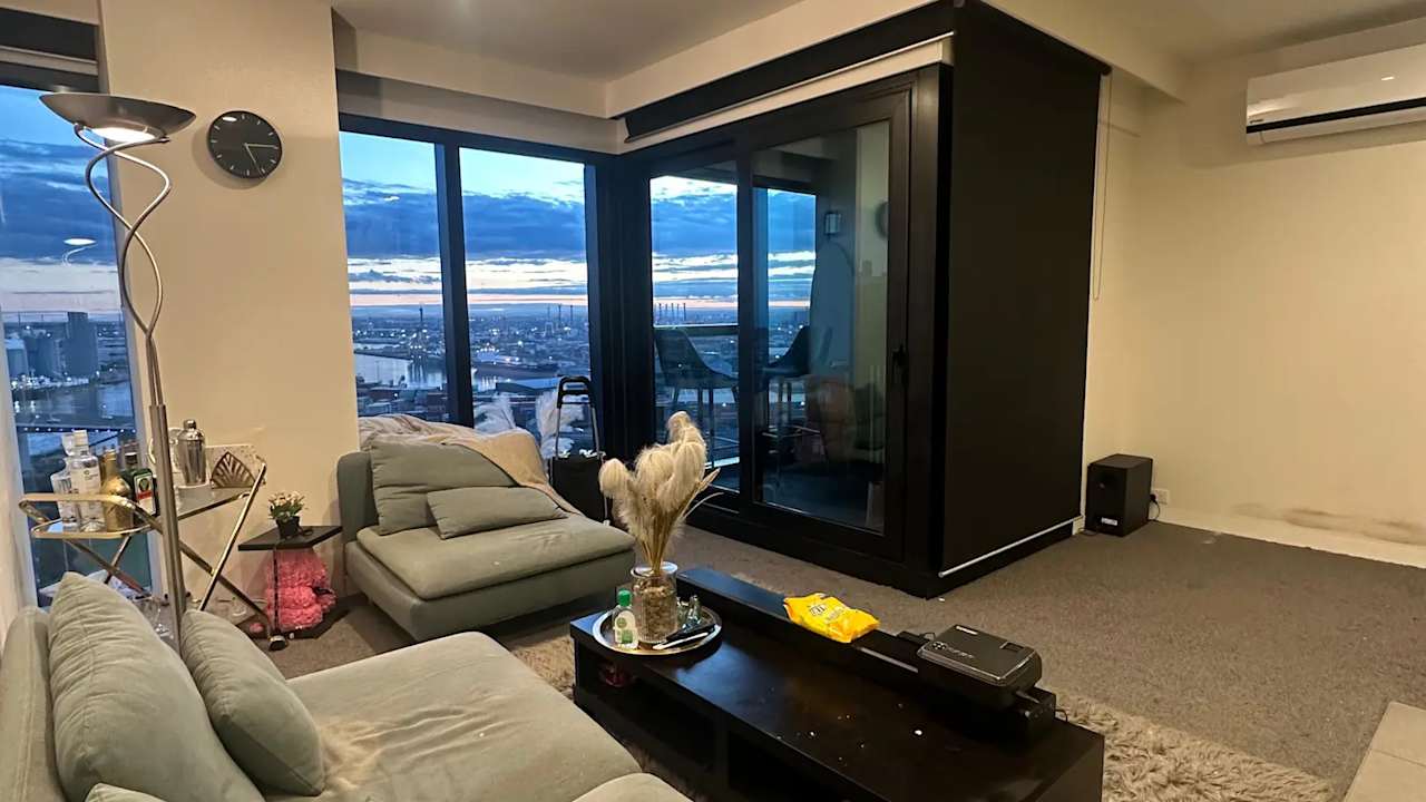 Furnished room with own bathroom