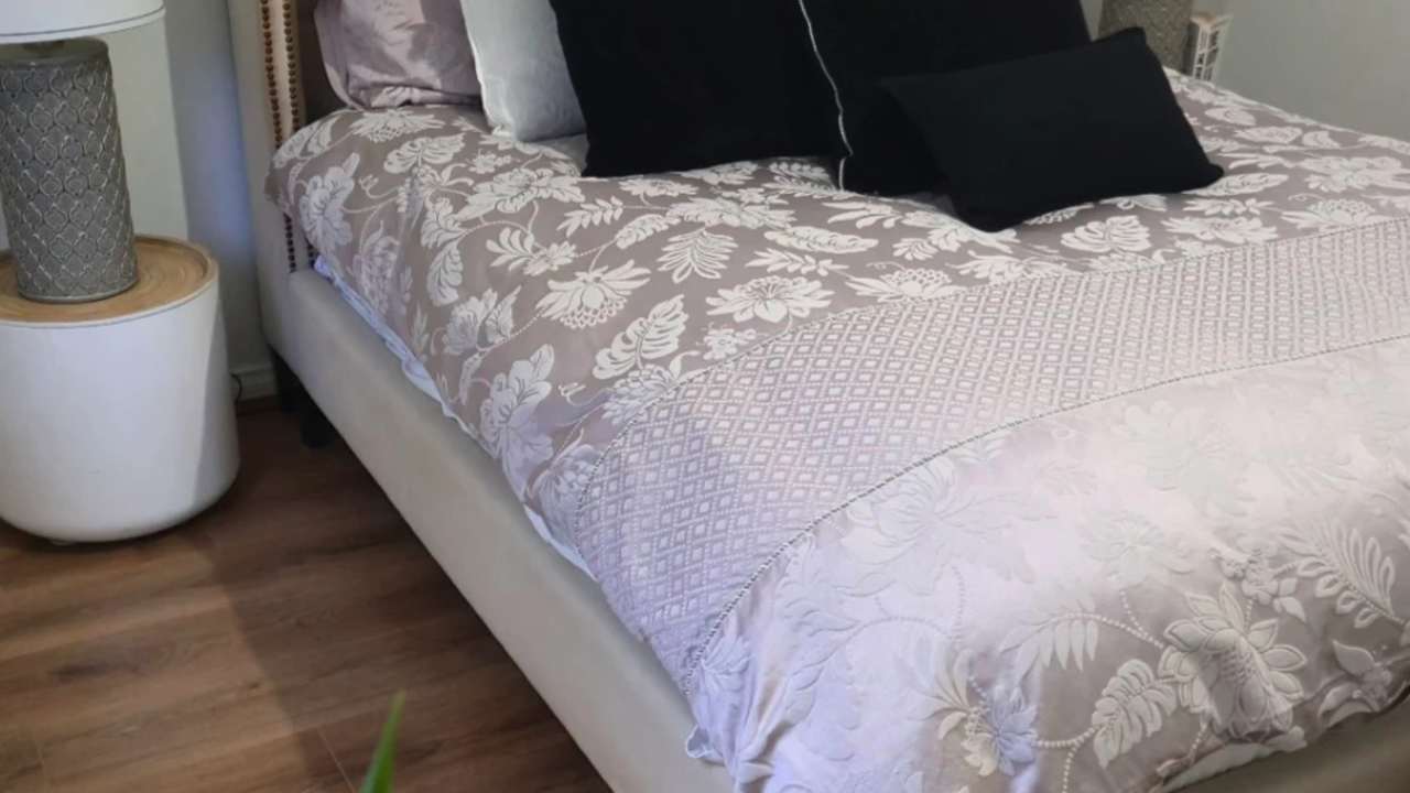 Room with ensuite in a share house