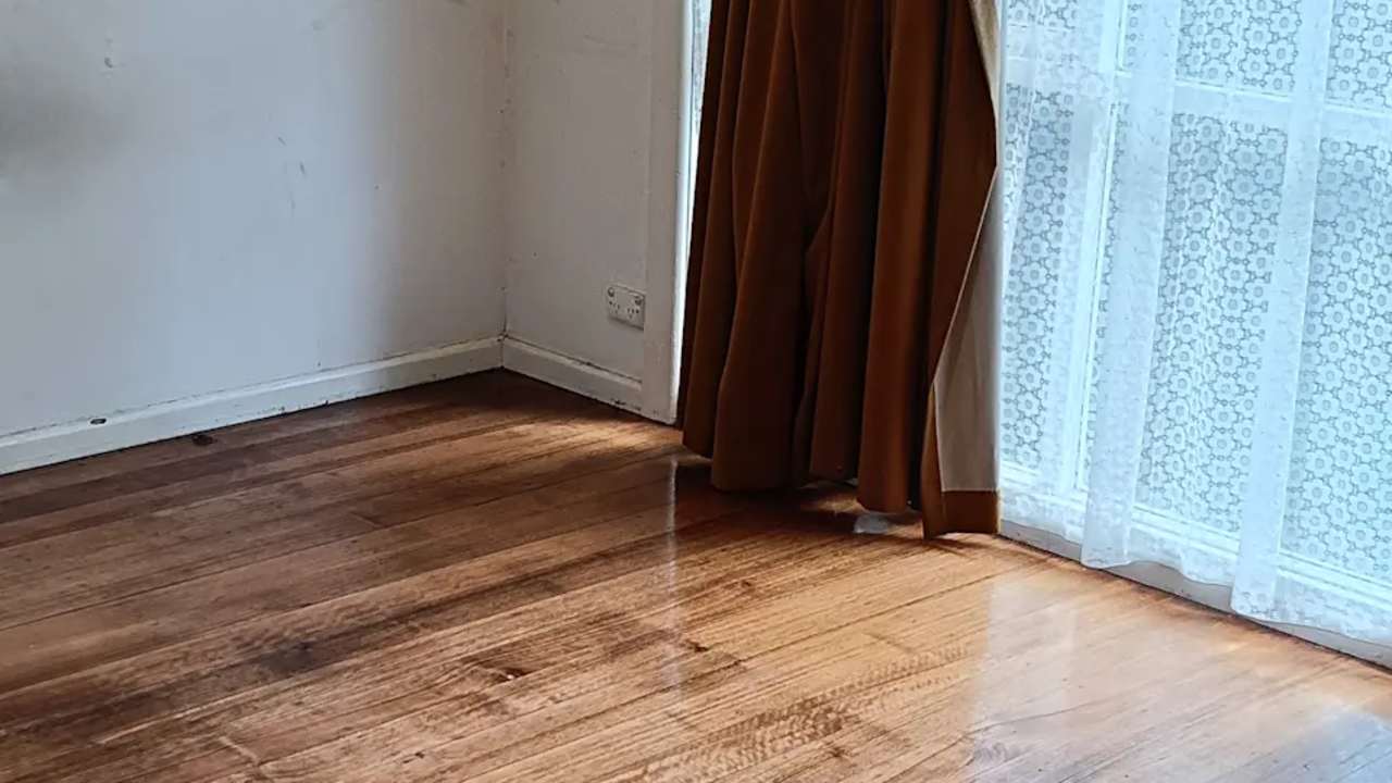 Room in a share house