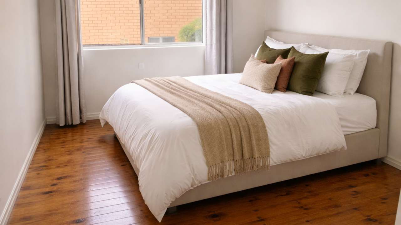 Furnished room in a share house