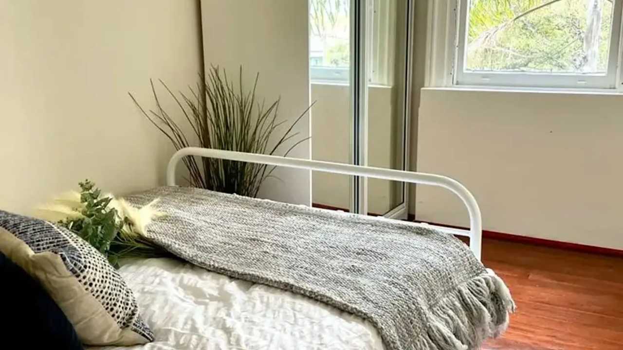 Furnished room studio flat for rent