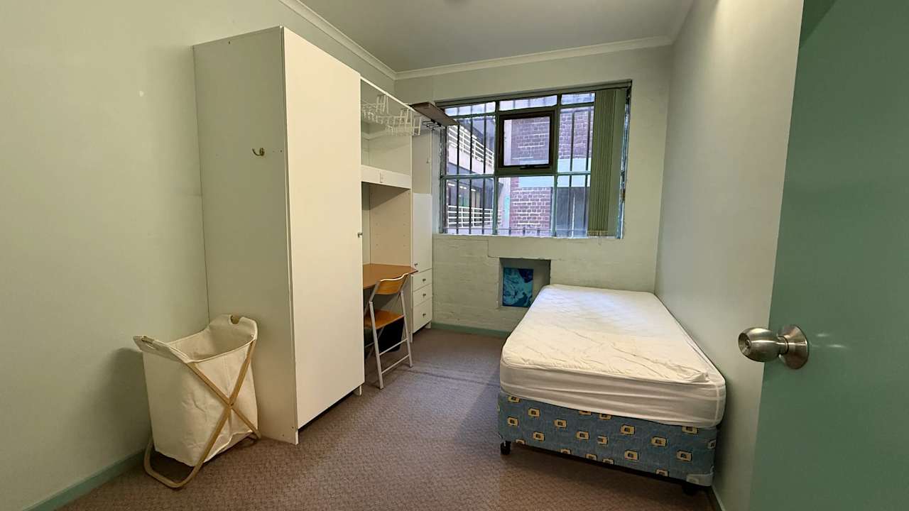 Furnished room in a share house