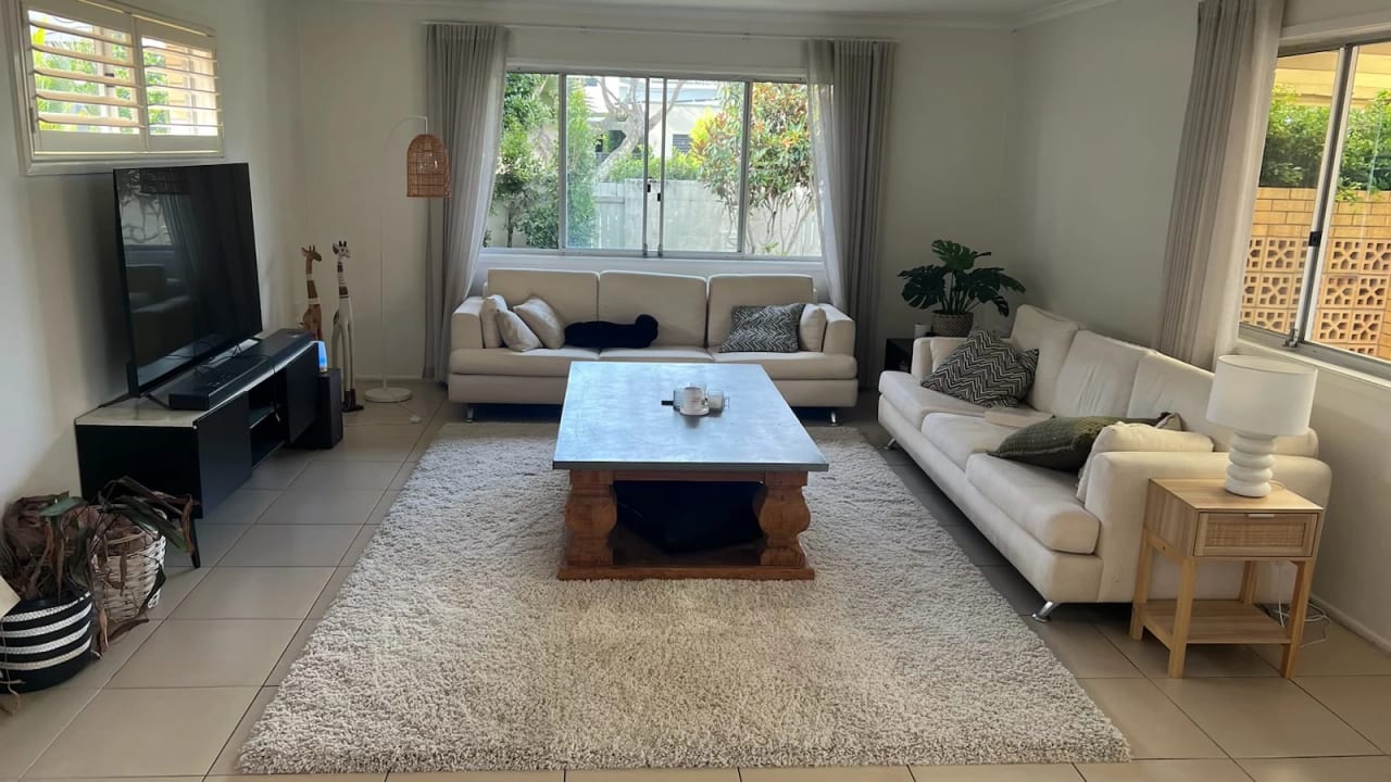 Furnished room in a share house