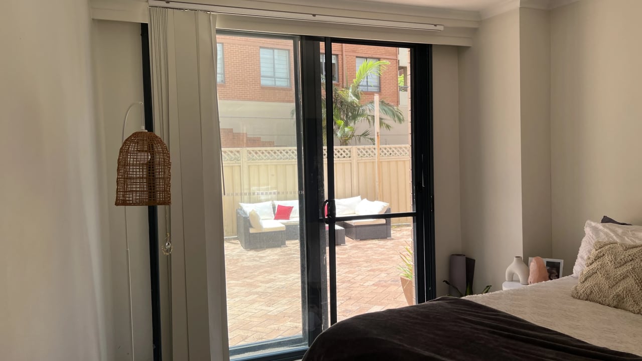 Furnished room with ensuite in a flatshare