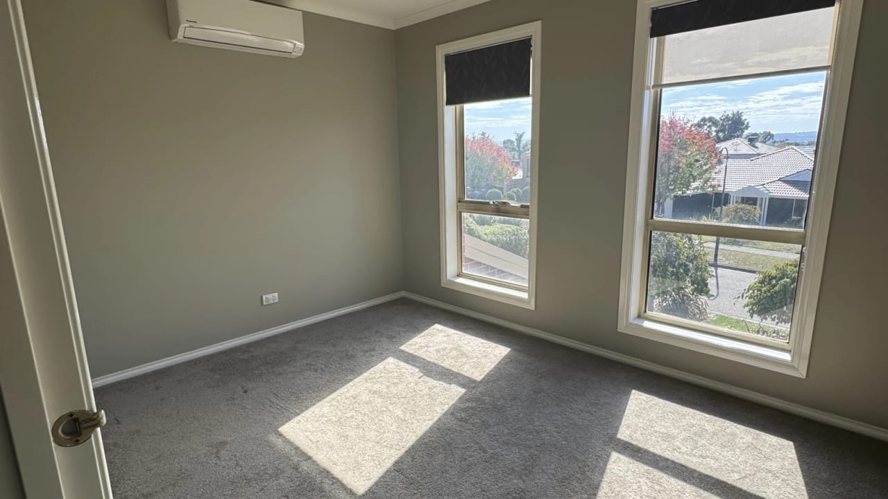Unfurnished room in a share house