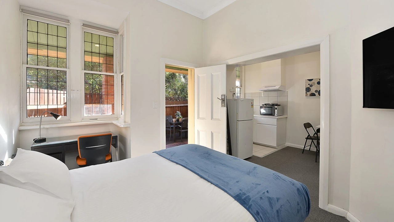 Furnished room studio flat for rent