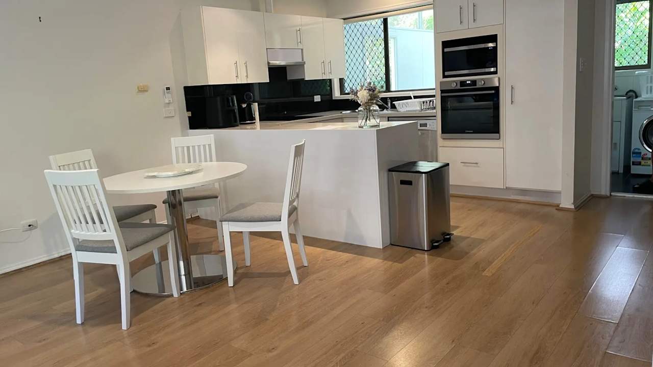 Room in a share house