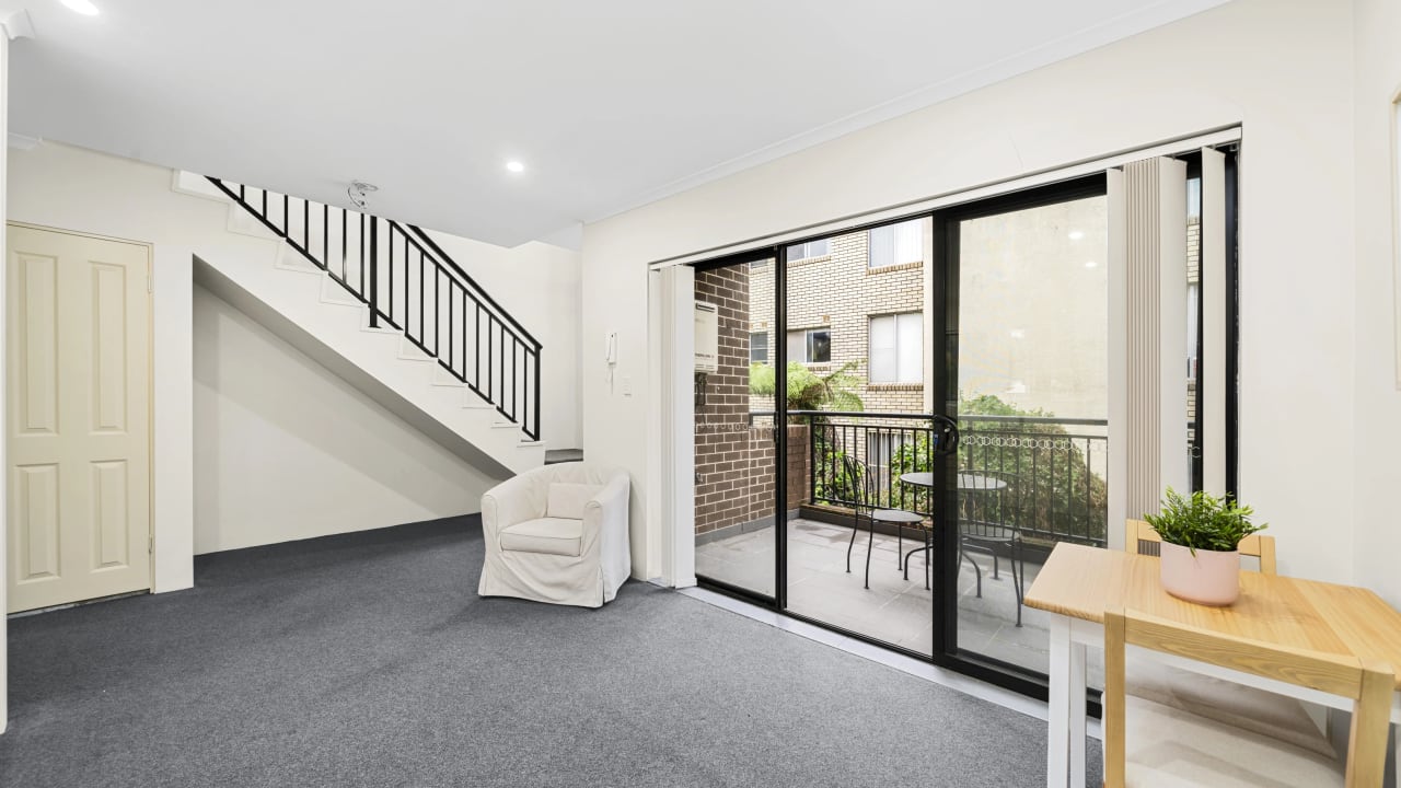 Room studio flat for rent