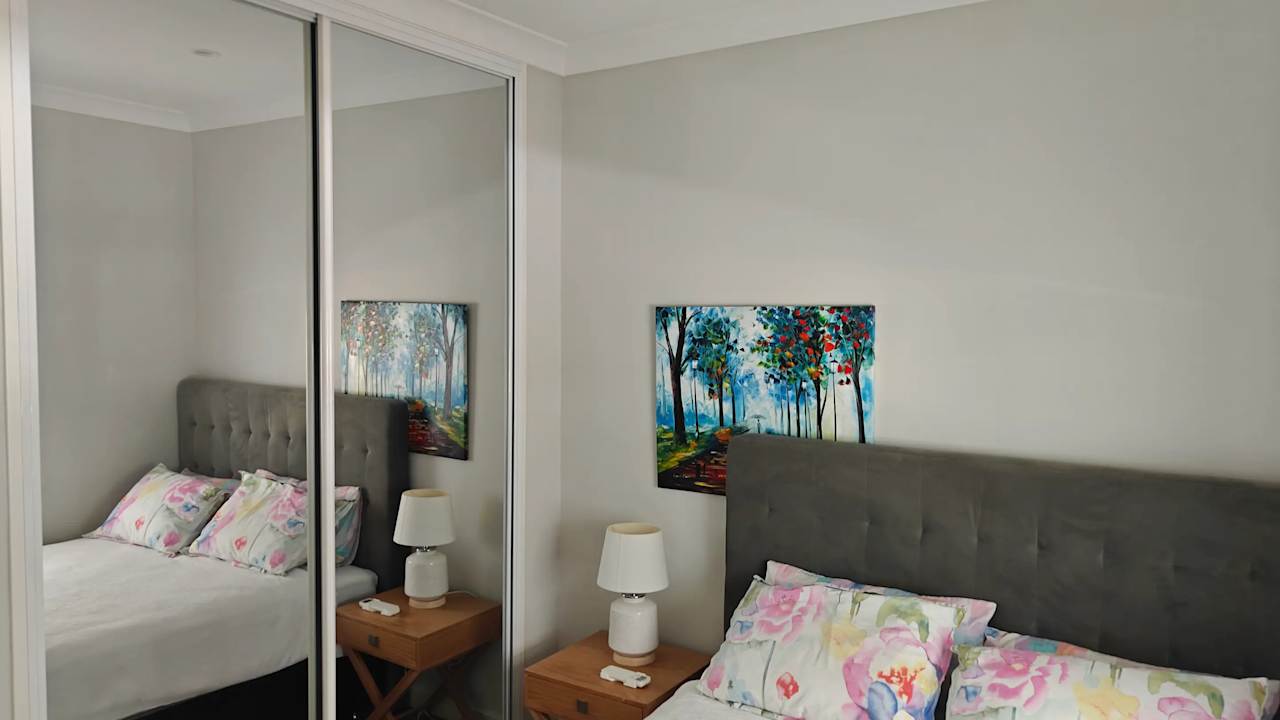 Furnished room in a share house