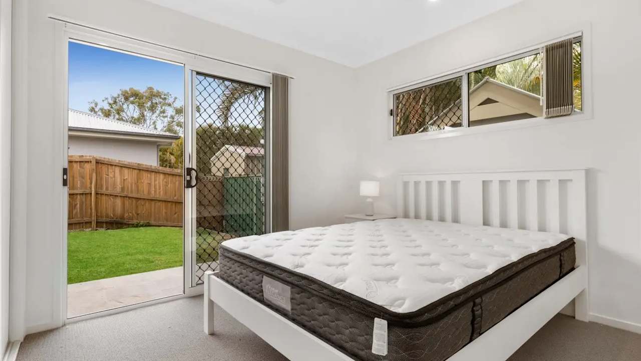 Furnished room studio flat for rent