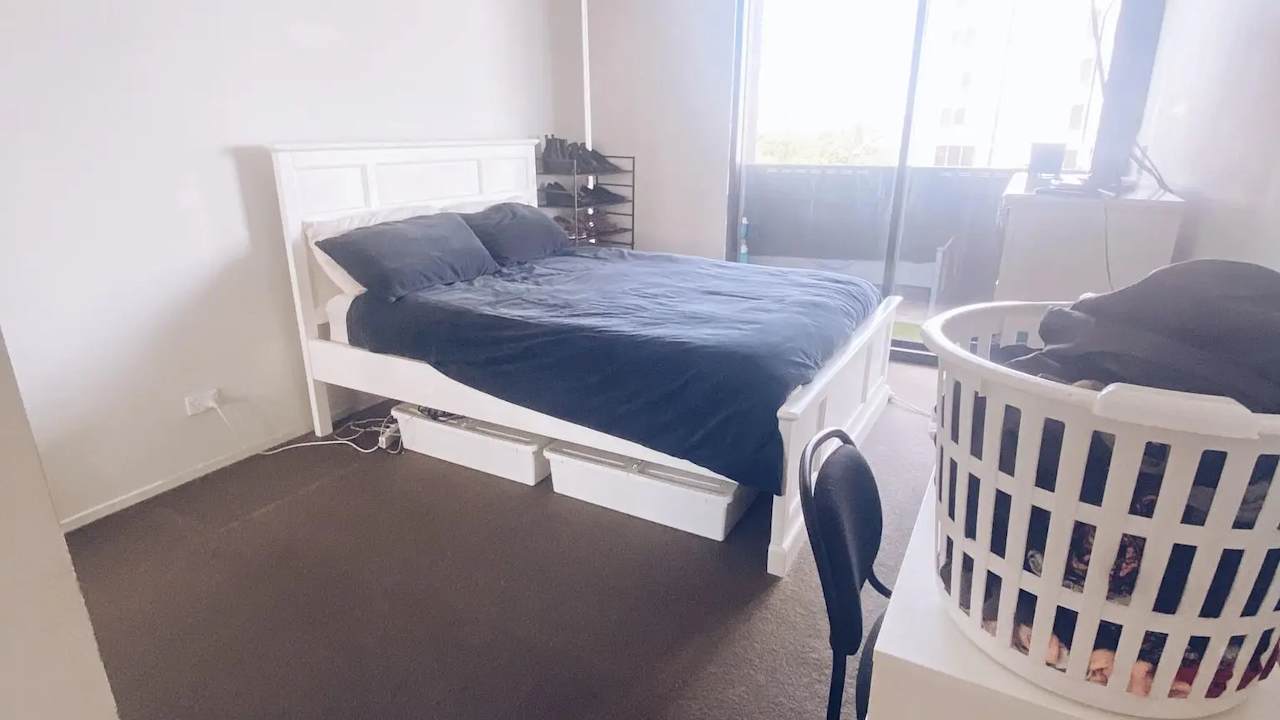 Unfurnished room with own bathroom