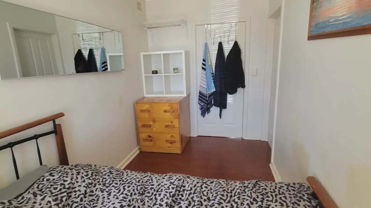 Room in a share house
