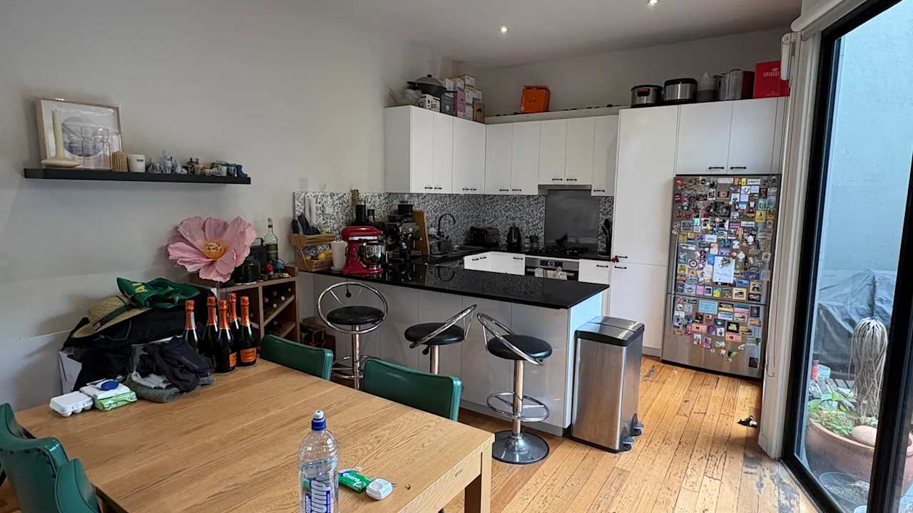 Unfurnished room in a share house