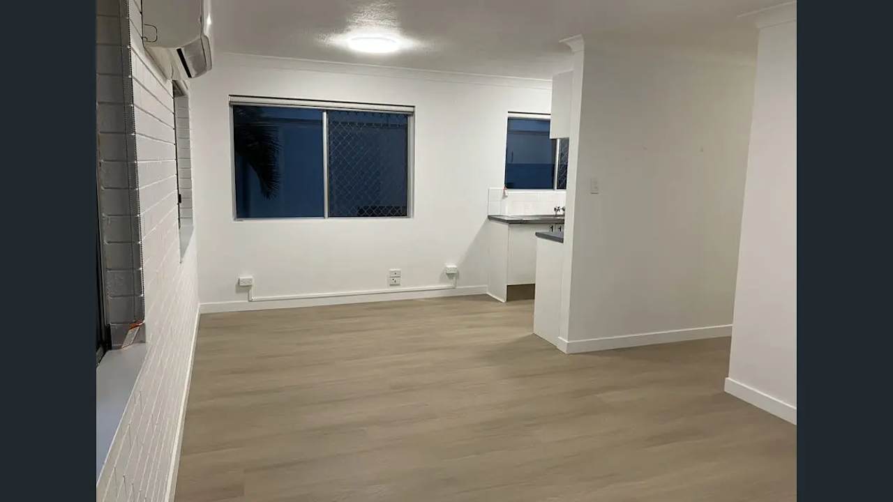 Unfurnished room with own bathroom