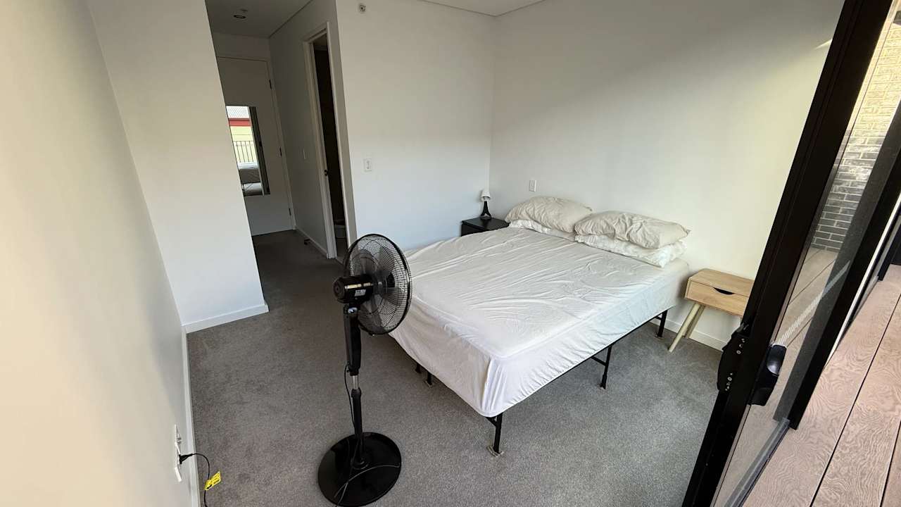 Furnished room with ensuite in a flatshare