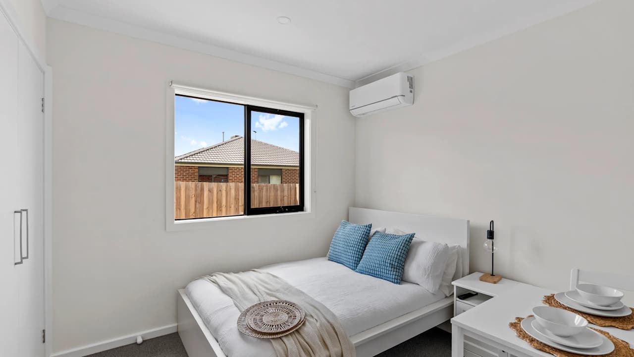 Furnished room with ensuite in a share house