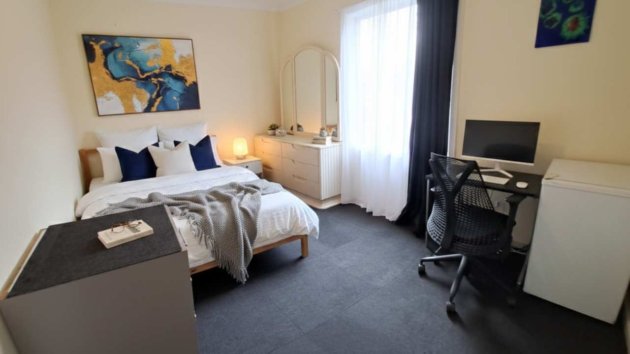 Furnished room in a share house