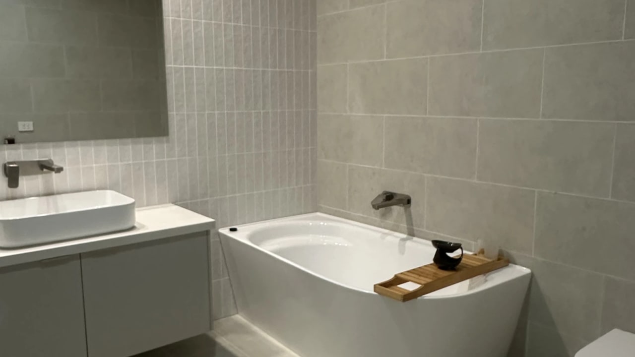 Unfurnished room with own bathroom