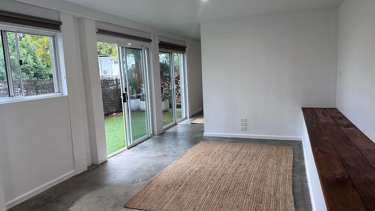 Unfurnished room granny flat for rent