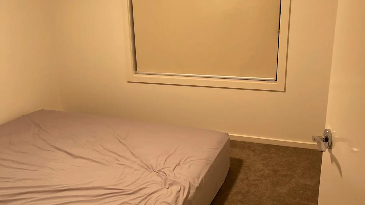 Room in a share house