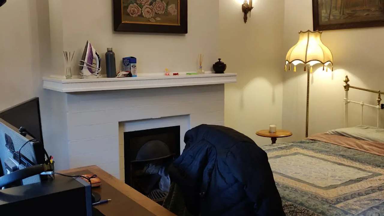 Furnished room in a share house