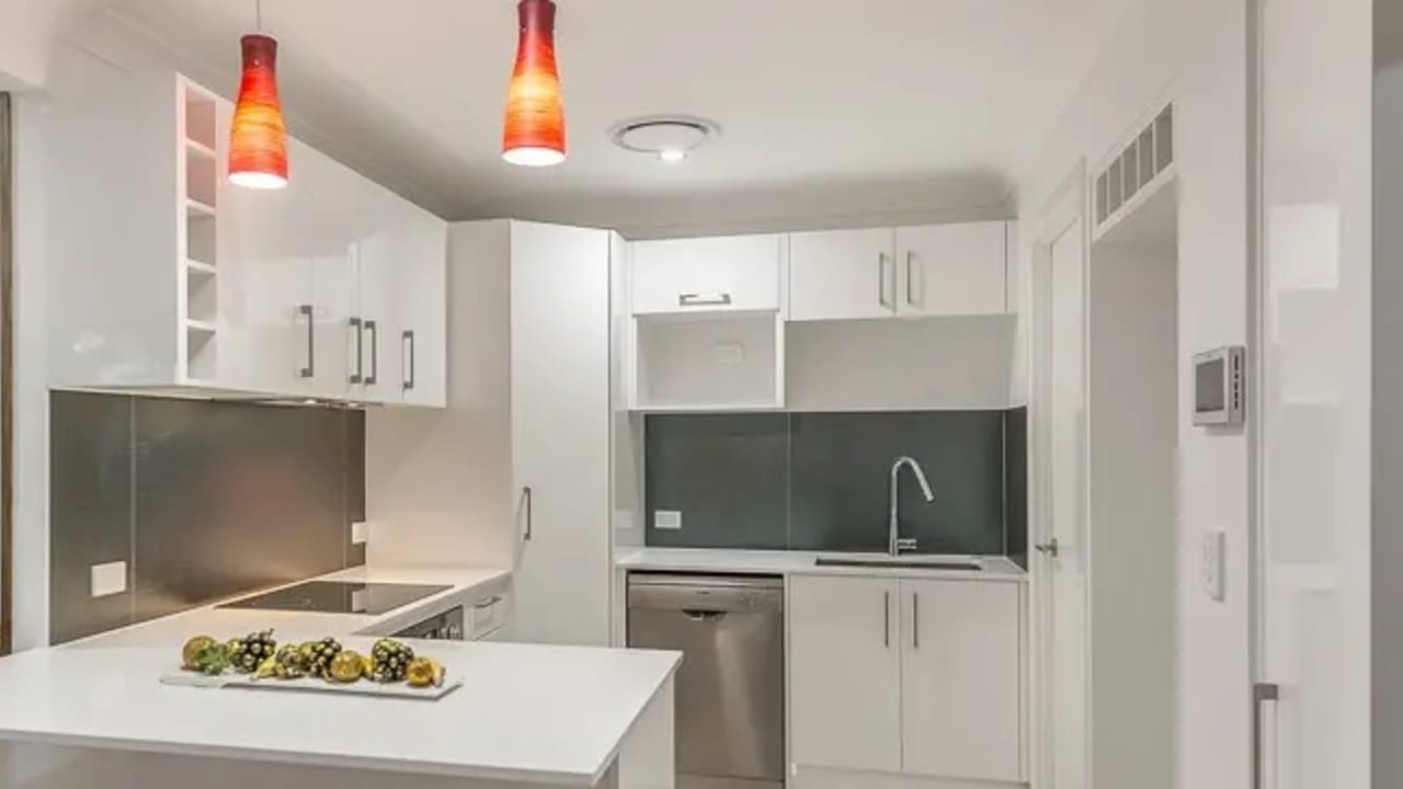 Room in a share house