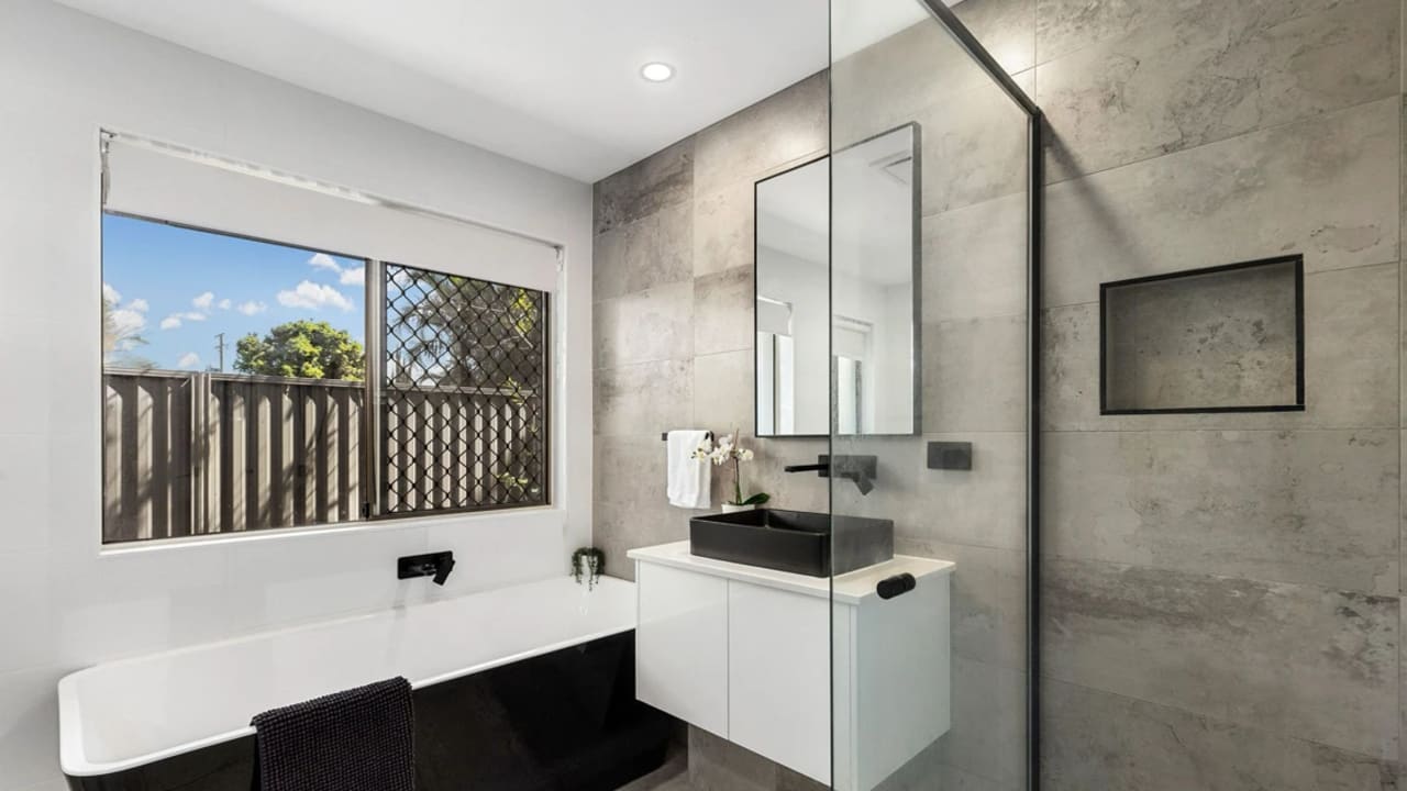 Furnished room with ensuite in a share house