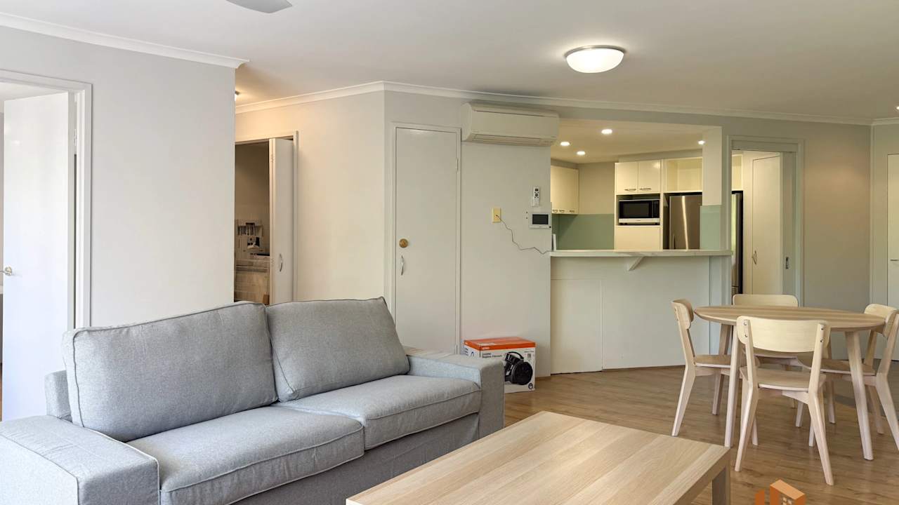 Furnished room in a flatshare