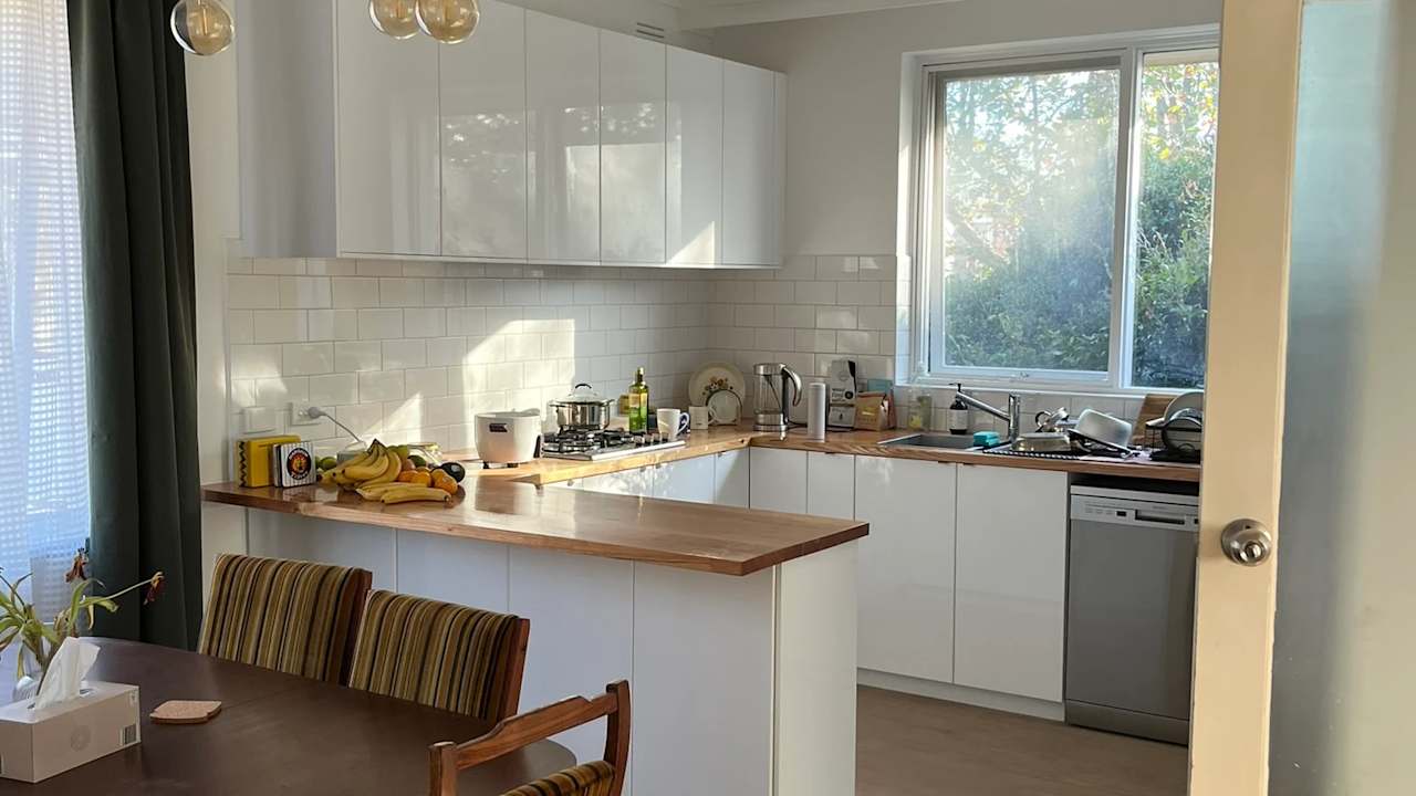 Furnished room in a share house